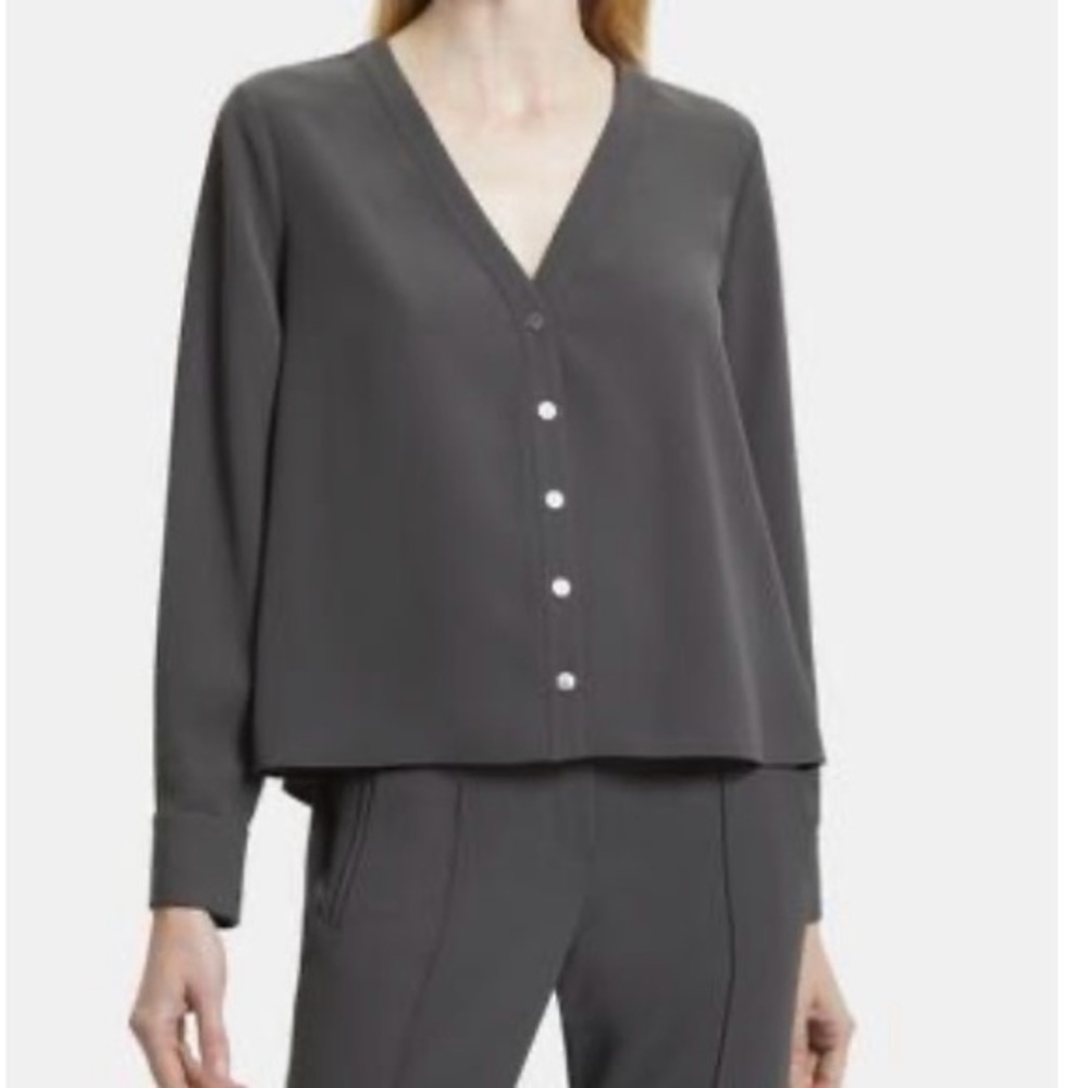 Theory v neck matte Shirt